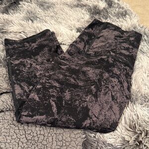 Ladies Black and grey Patterned Leggings